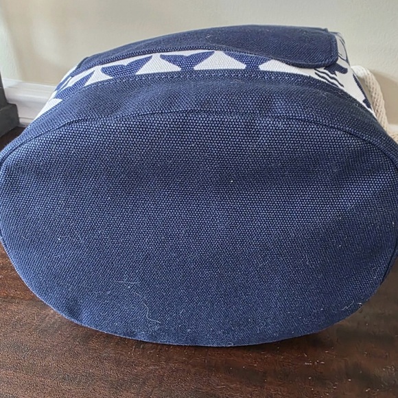 Tory Burch Navy and White Shoulder Bag - Picture 3 of 6